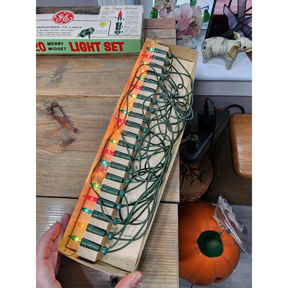 VTG GE Merry Midget Christmas Lights Set Of 20 Tested 2 Packages 40 Lights Used